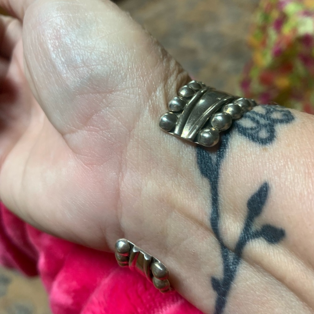 Sterling Vintage stamped 925 Cuff bracelet - Picture 3 of 10
